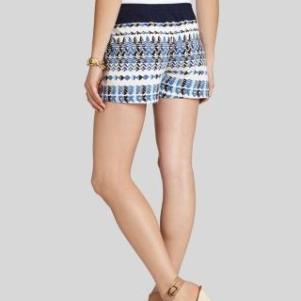 BCBGMAXAZRIA